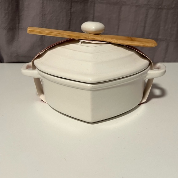 New Brie cheese bakeware/ Heart shaped Brie cheese casserole. - Picture 2 of 5